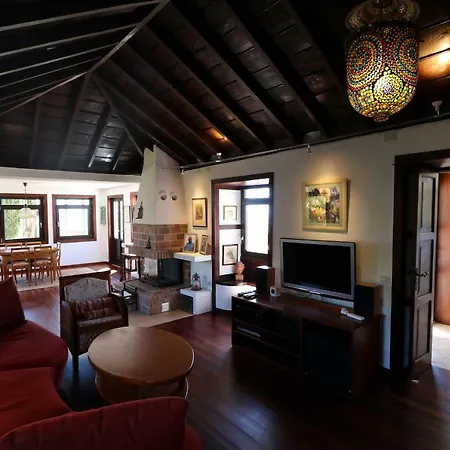 Escondida Villa Breña Baja